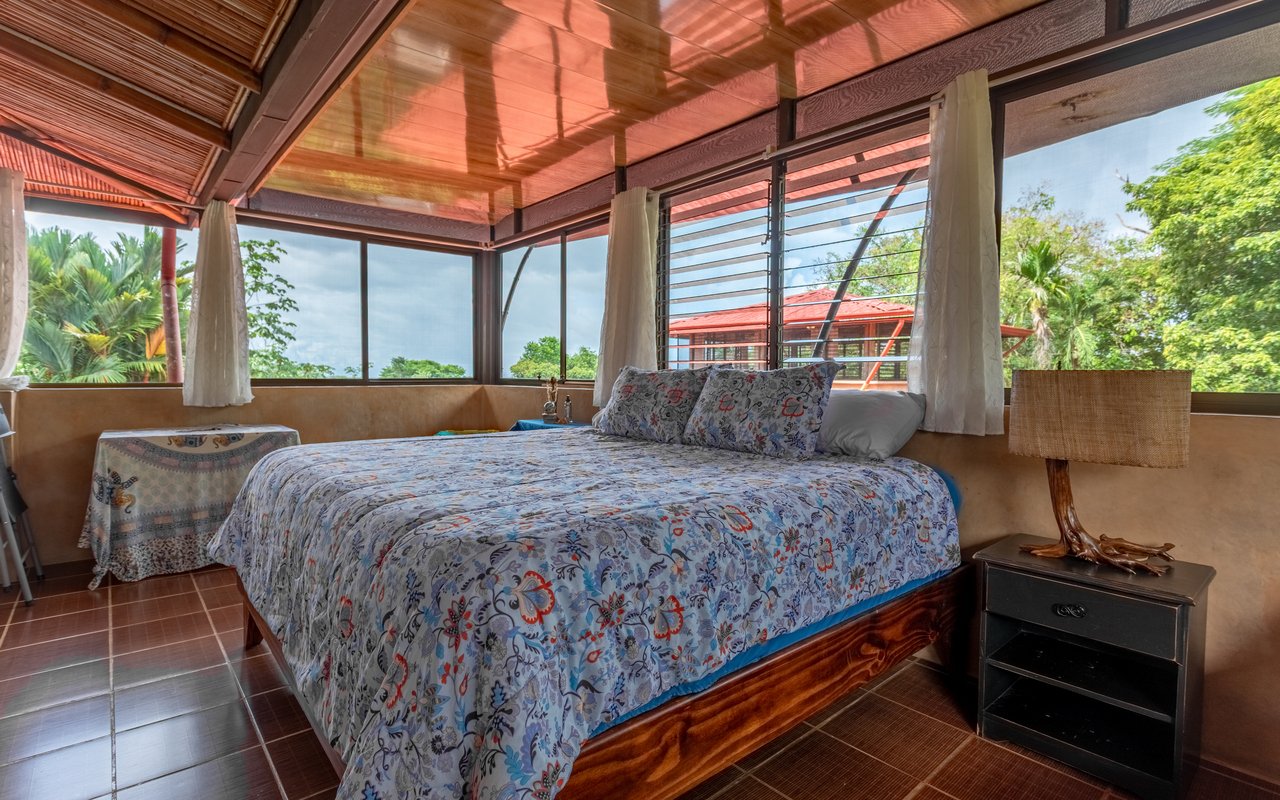 Tropical Getaway with Two Villas and Lush Gardens Near the Heart of Uvita