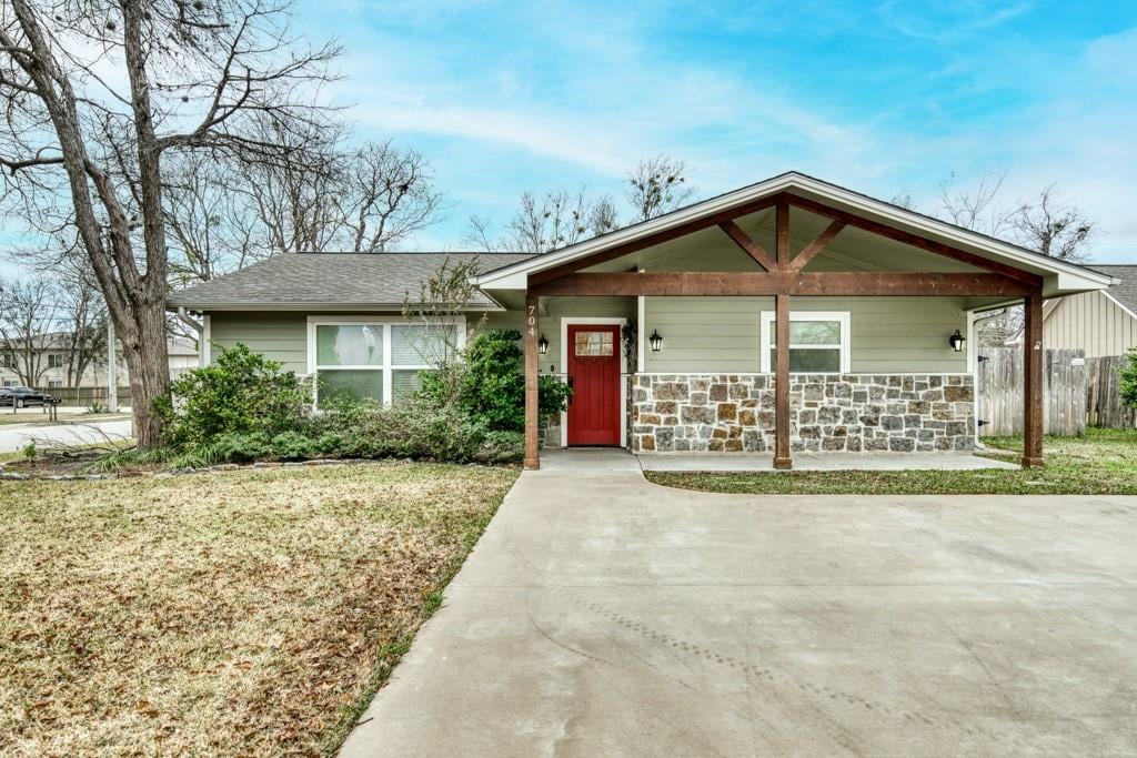 704 Highlands St College Station, Tx 77840