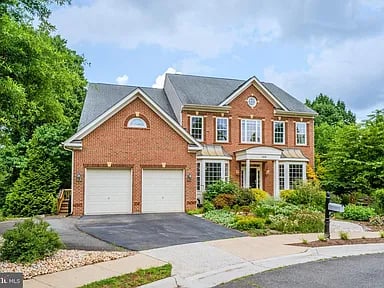 106 Calvary Ct SE