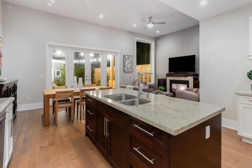 2258 Windridge Dr