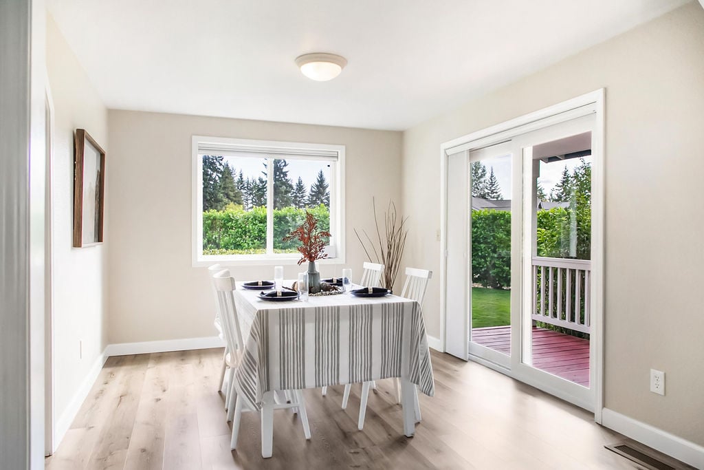 3055 NW Colonial Lane