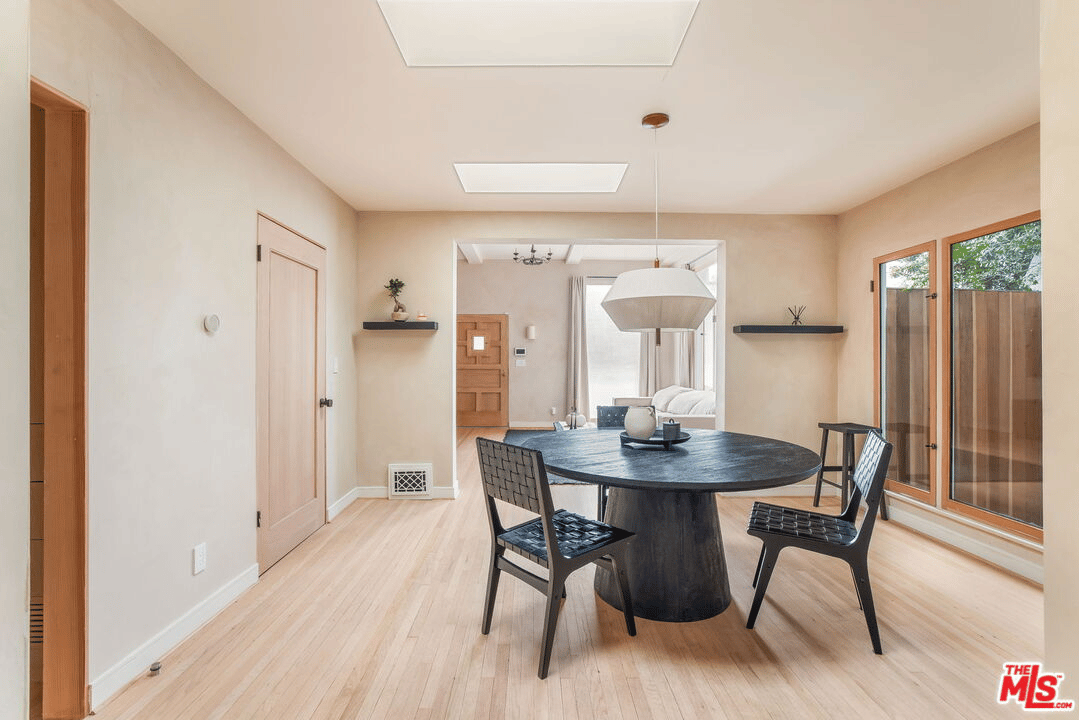 6277 Commodore Sloat Dr
