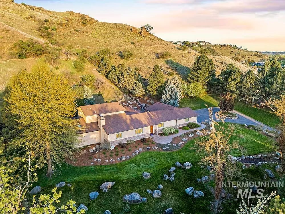 2478 E Warm Springs Ave