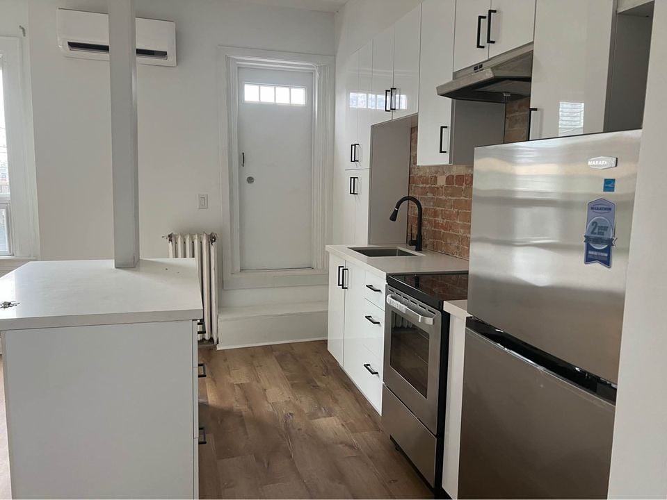 416 Parliament Street Unit: 1