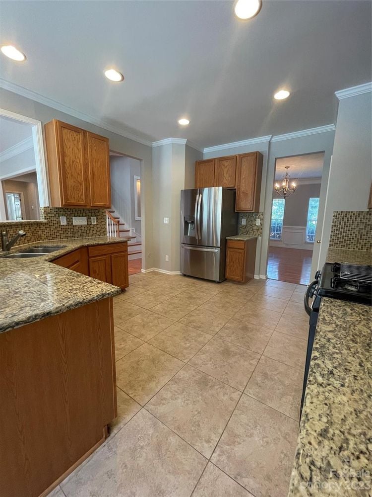 1208 Rockwell View Rd