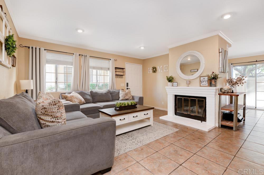 Palm Glen Dr