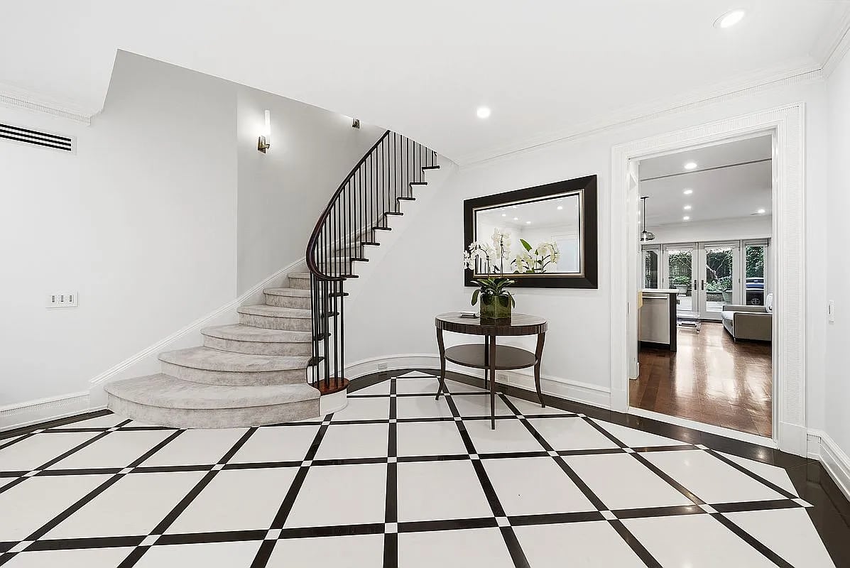 67 East 82nd Street