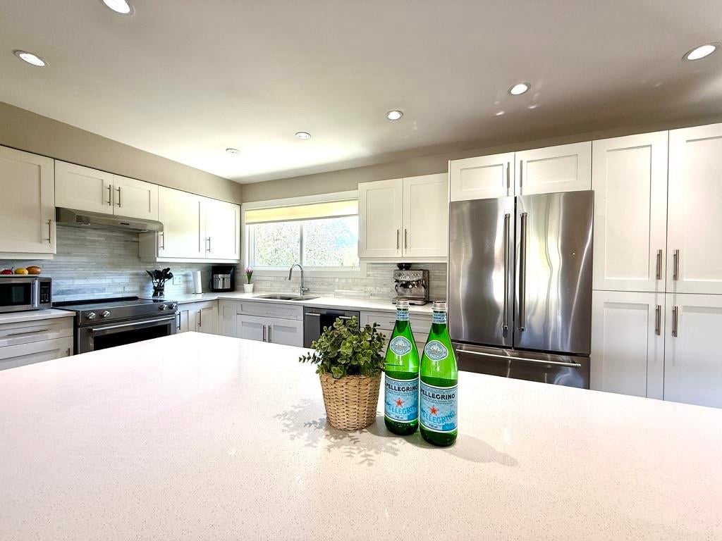 1820 CEDAR DRIVE