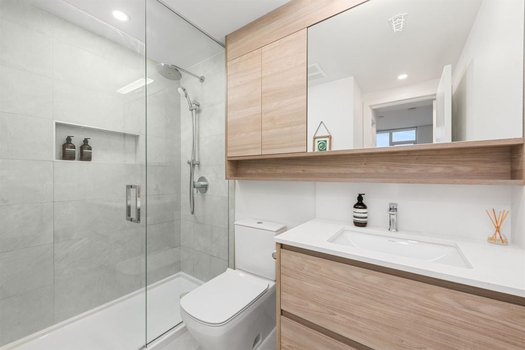 585 Austin Ave, #2103