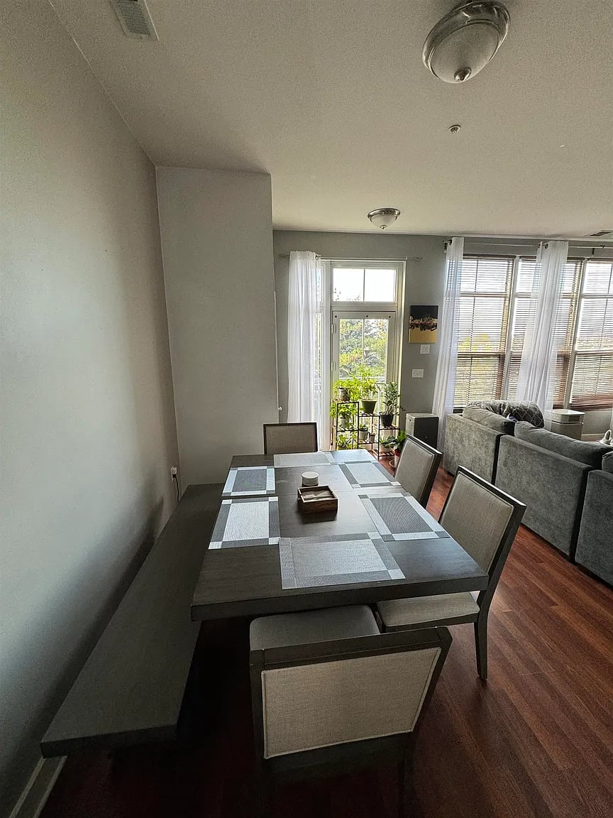 3 Greenwich Dr #89