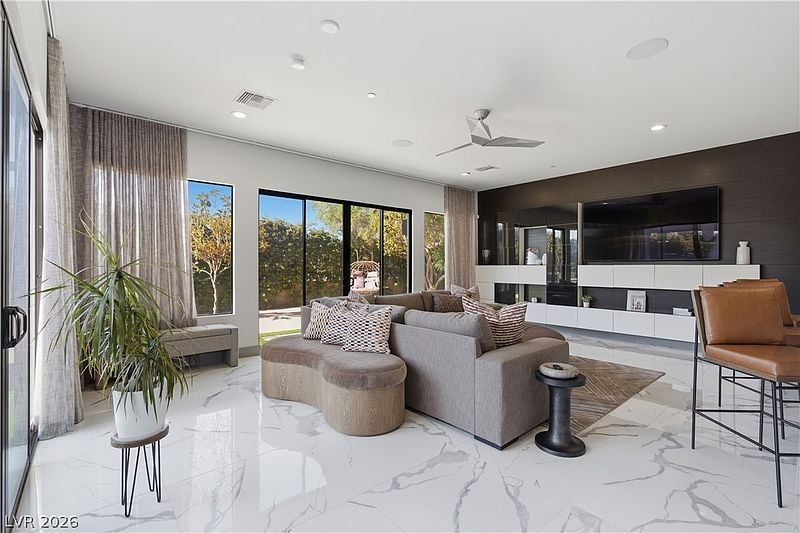 2790 La Bella Ct