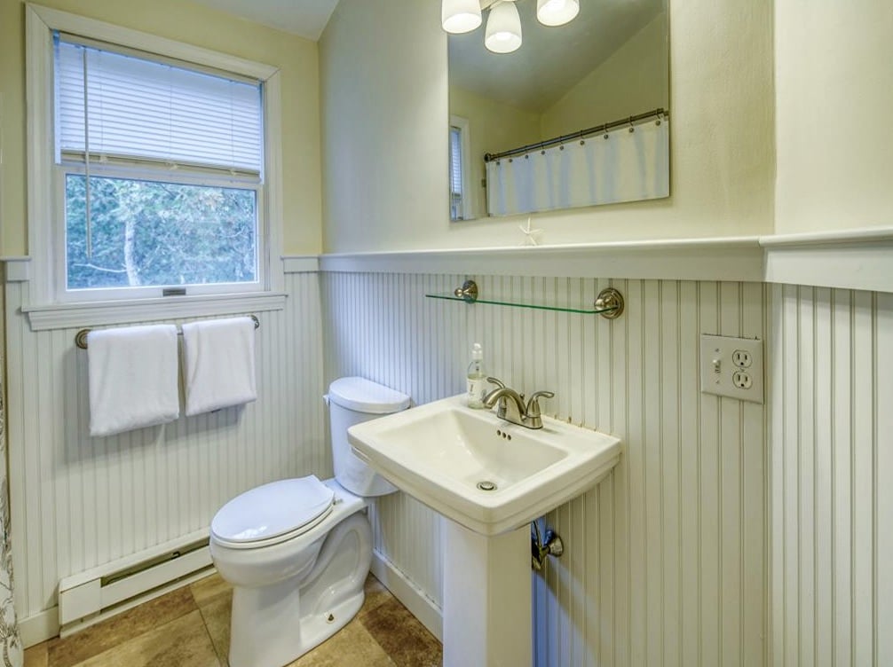 62 Windsor Dr