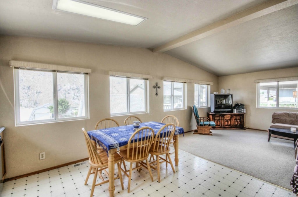 325 Entiat Pl