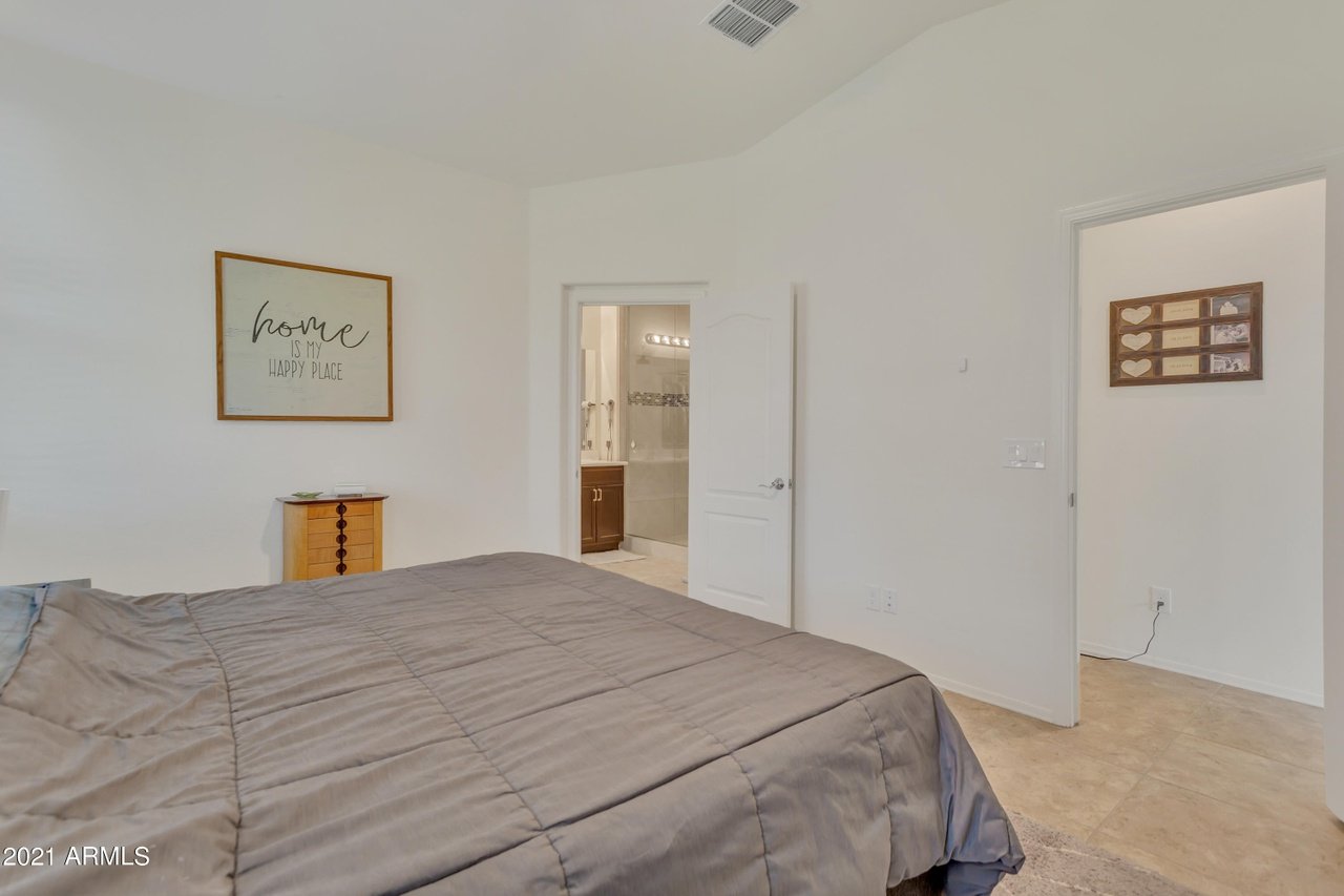538 E Balao Dr