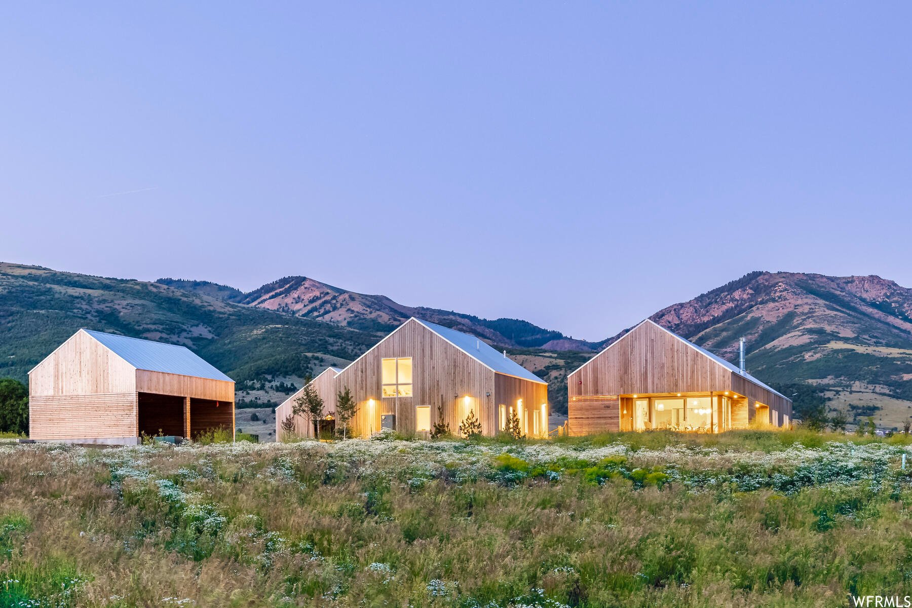 Breathtaking Minimalistic Farmhouse