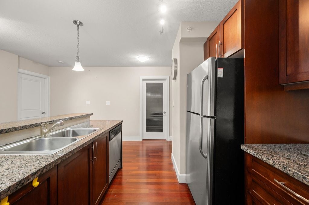 3811 Hastings St, #305
