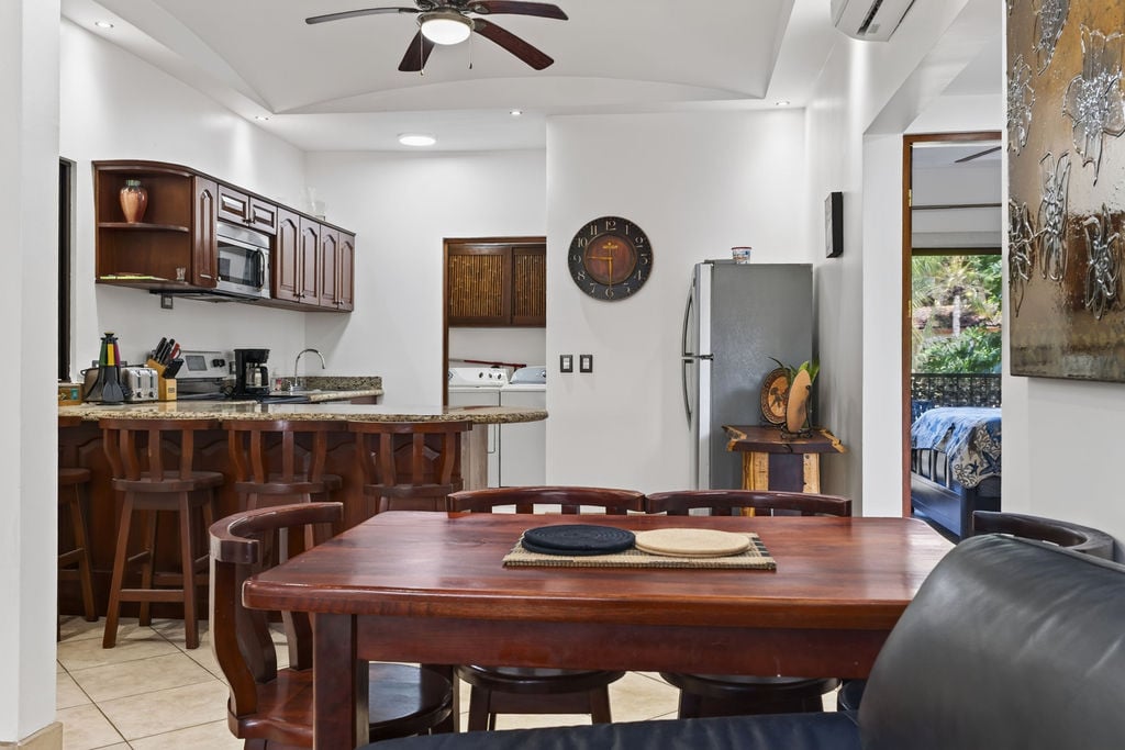 The Oaks #21 | Top-Floor, Turnkey Condo Minutes from Tamarindo