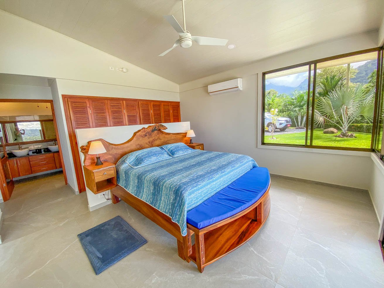 Private 2-Bed Hacienda with Ocean & Mountain Views, Pool & Development Potential in Ojochal