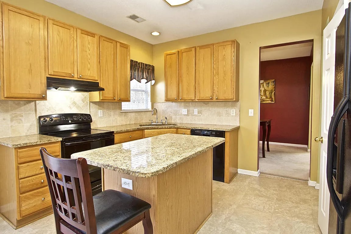 110 Hearthstone Cir