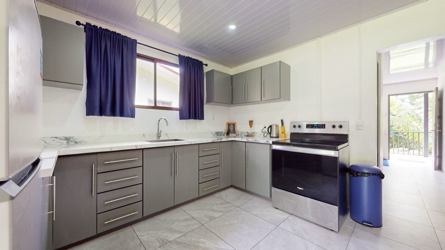 Versatile Multi-Unit Property with Income and Expansion Potential