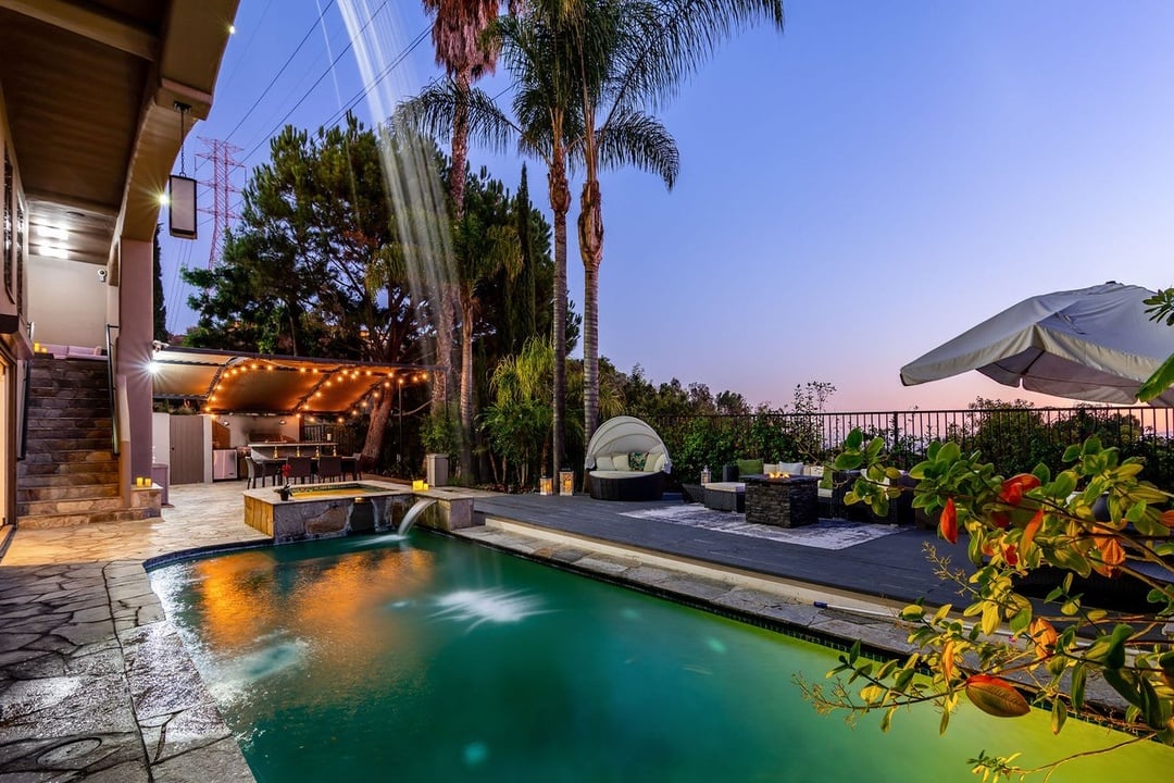 Mulholland Drive, 90068