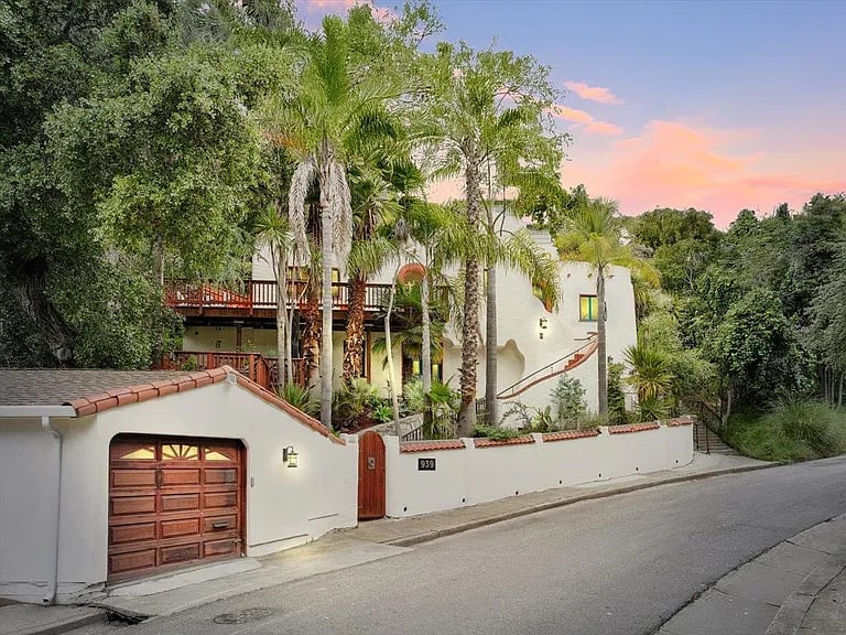 939 Portal Ave