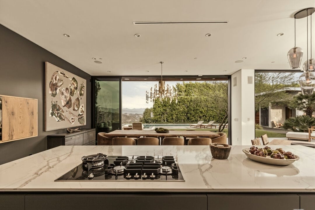 Aria Vista, Stradella Rd, 90077