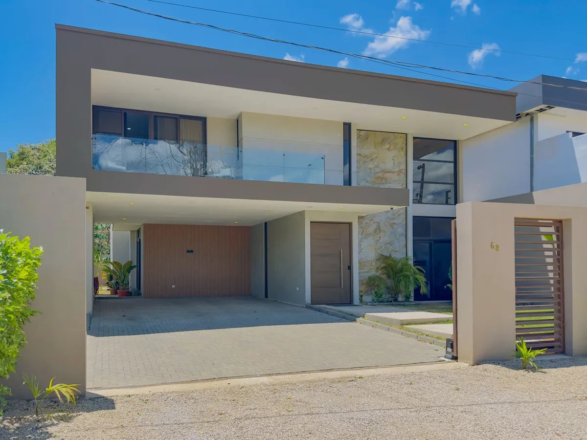 Newly Built Two-Story Home Minutes from the Beach