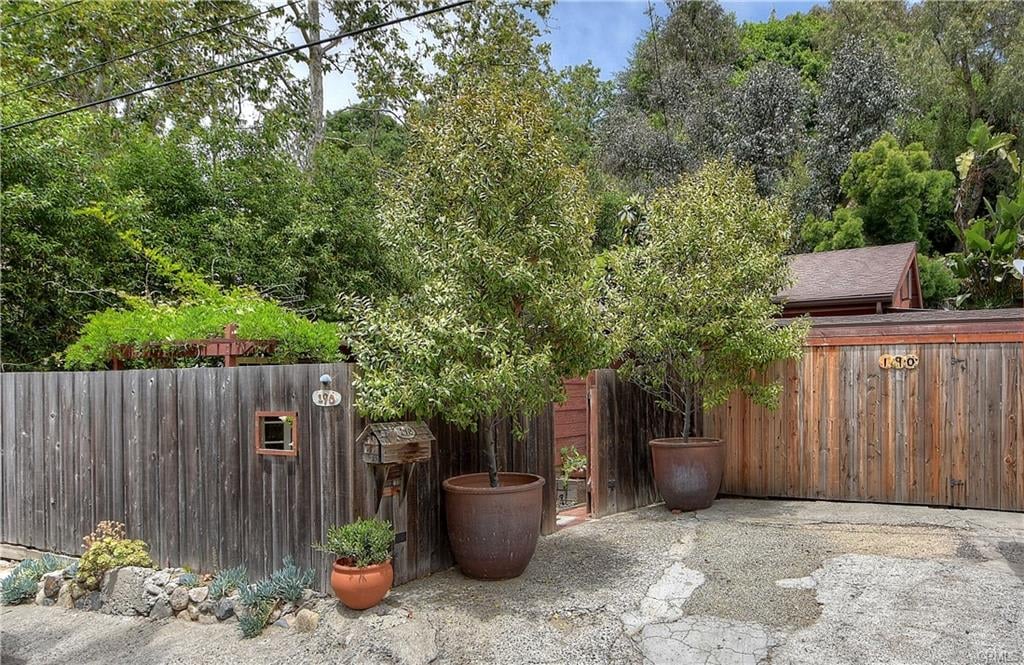 190 Canyon Acres Drive