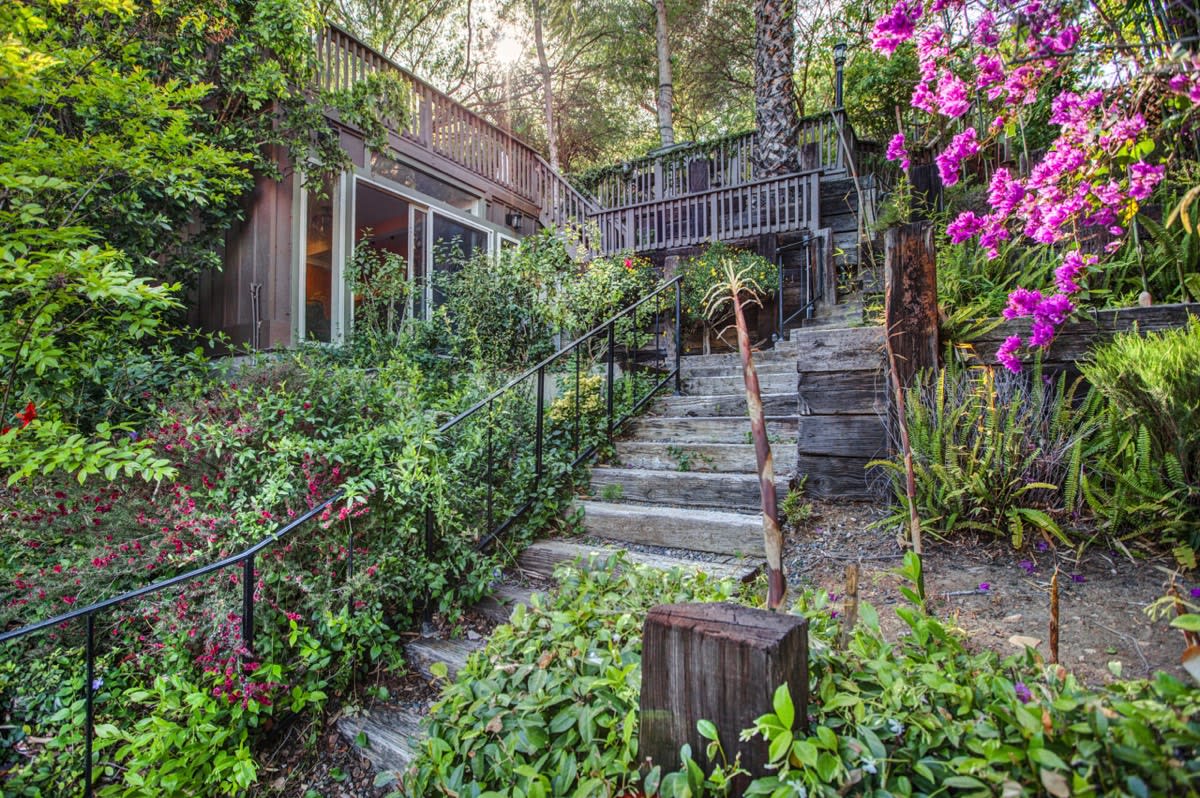 3919 Big Oak Dr Studio City, CA