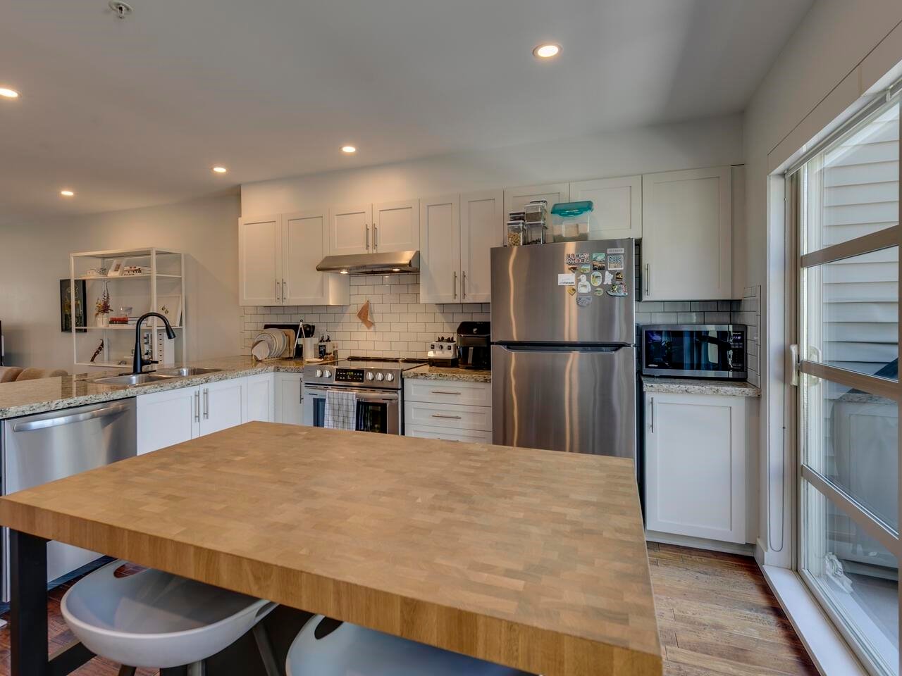 1196 Village Green Wy