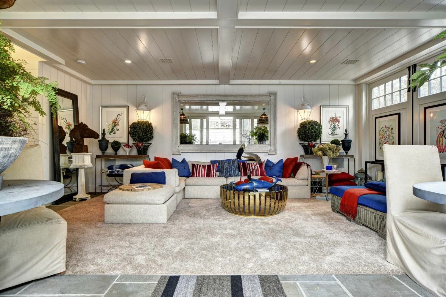 Secluded Summer Compound in Water Mill South