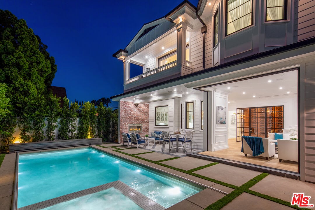 Oasis Sapphire
