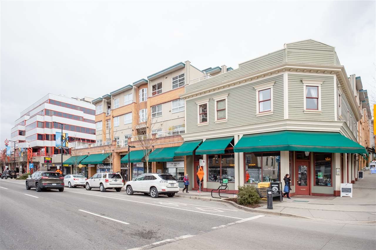 409-108 W Esplanade