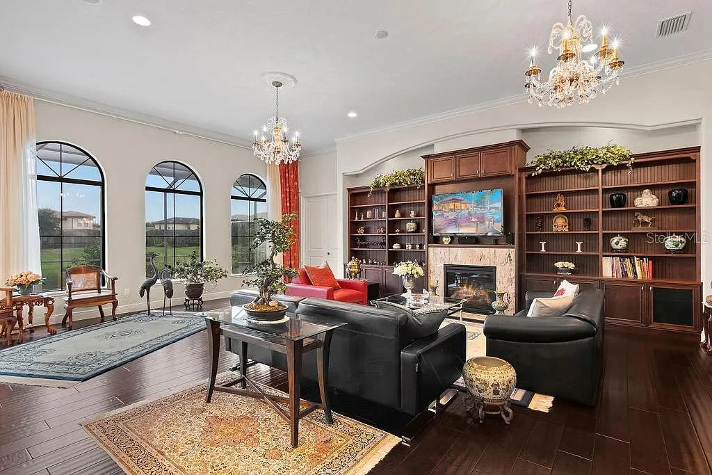 7409 POINTE VENEZIA DR