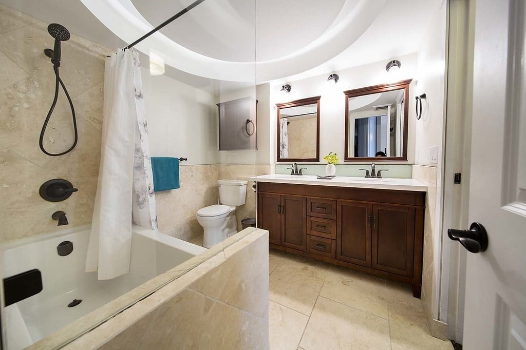302-2445 W 3rd Avenue, Vancouver