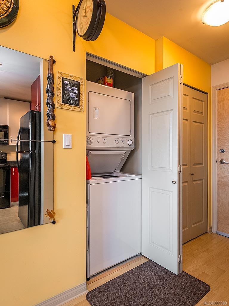 507-860 View St