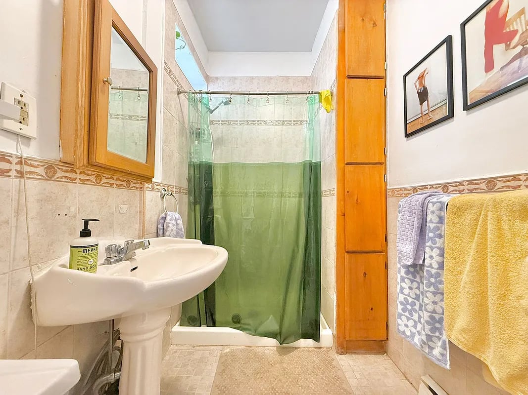 1402 Putnam Avenue #3L