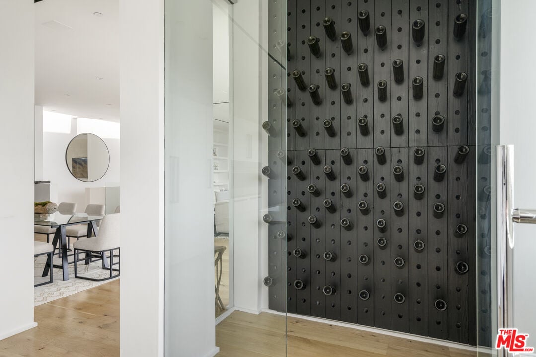 Nova Estate, Sunset Plaza Dr, 90069