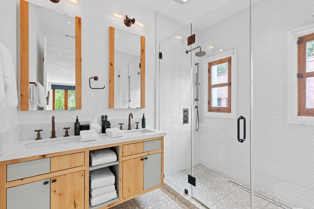 N Crescent Heights Blvd, 90048