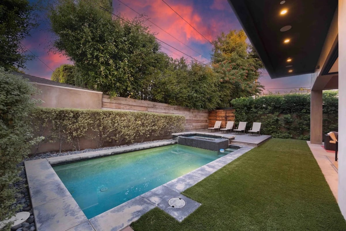 Modern 5BR Home w/Pool – Walk to The Grove & LACMA