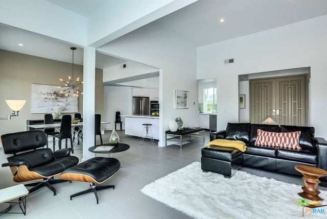 1080 E Buena Vista Dr