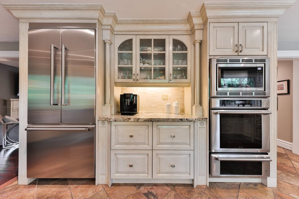 1293 Greenoaks Dr