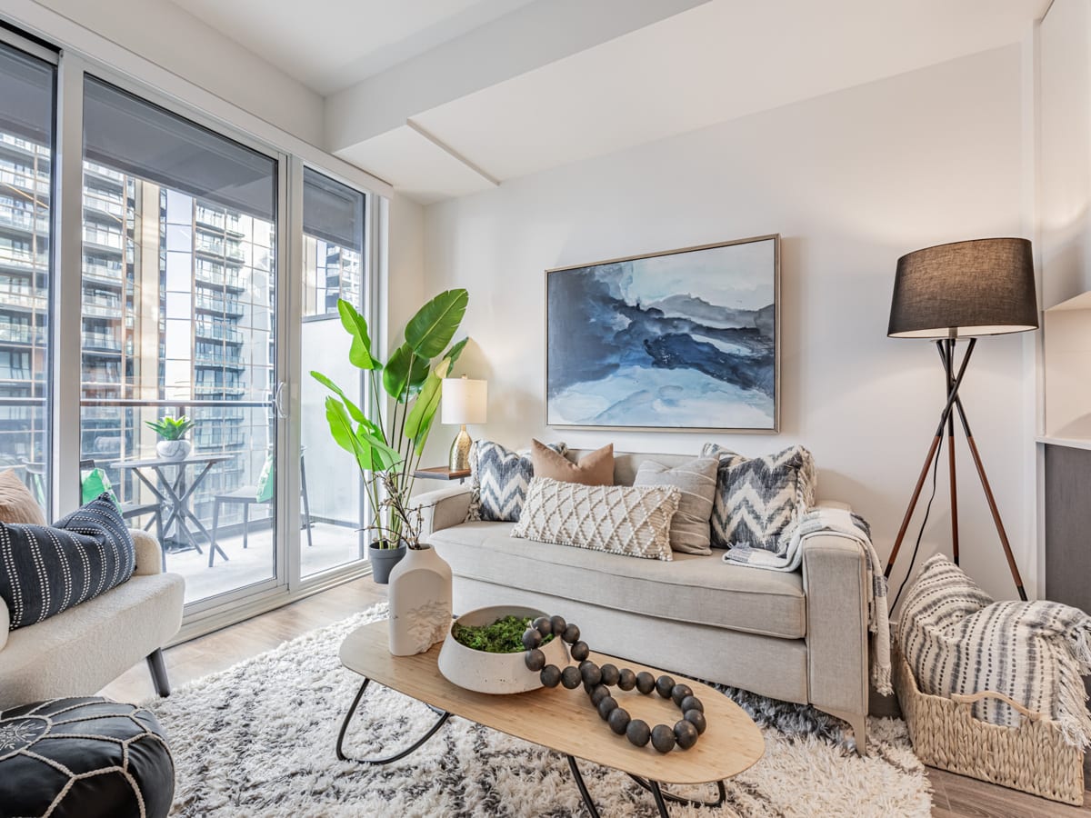 20 Edward St #904
