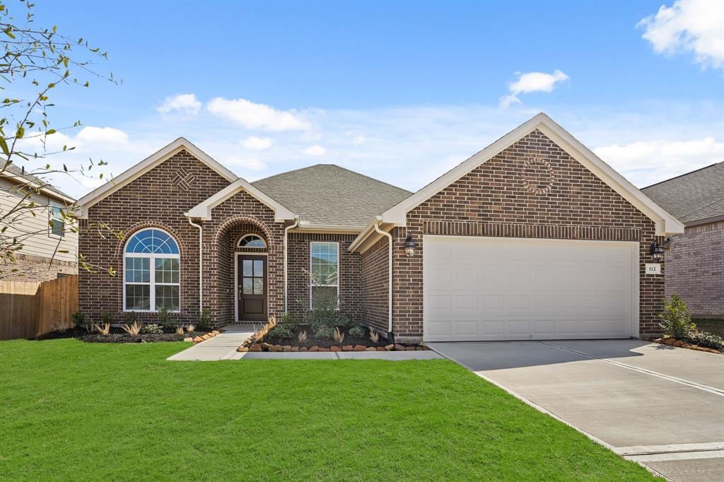 112 Dina Ln