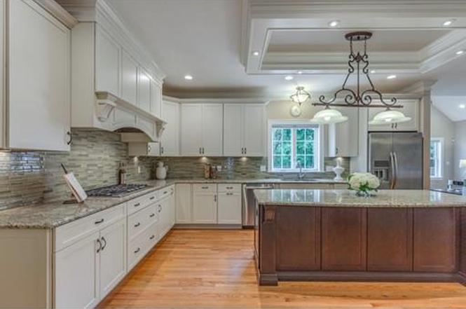 255 East St