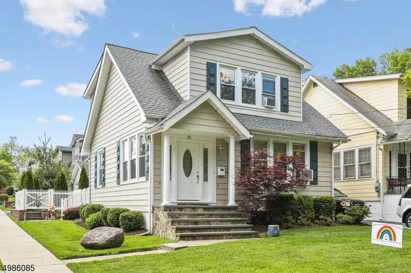 35 Niles Ave