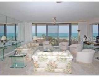 545 Sanctuary Dr #B504