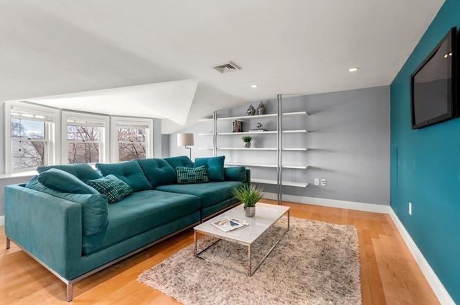126 W 3rd St