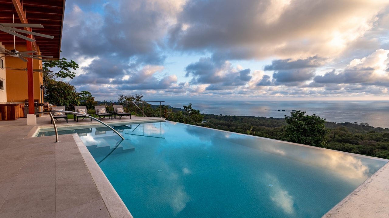 Luxury Home By The Beach Overlooking The Islands At Bahia Ballena